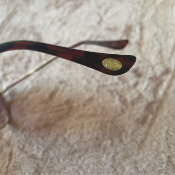 O by Oscar de La Renta sunglasses + Free Case. - Picture 3 of 13